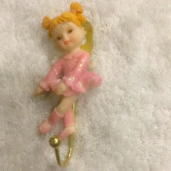 🌸NWOT🌸 3pcs Poly Stone Resin Wall Hooks NEW - Picture 7 of 12